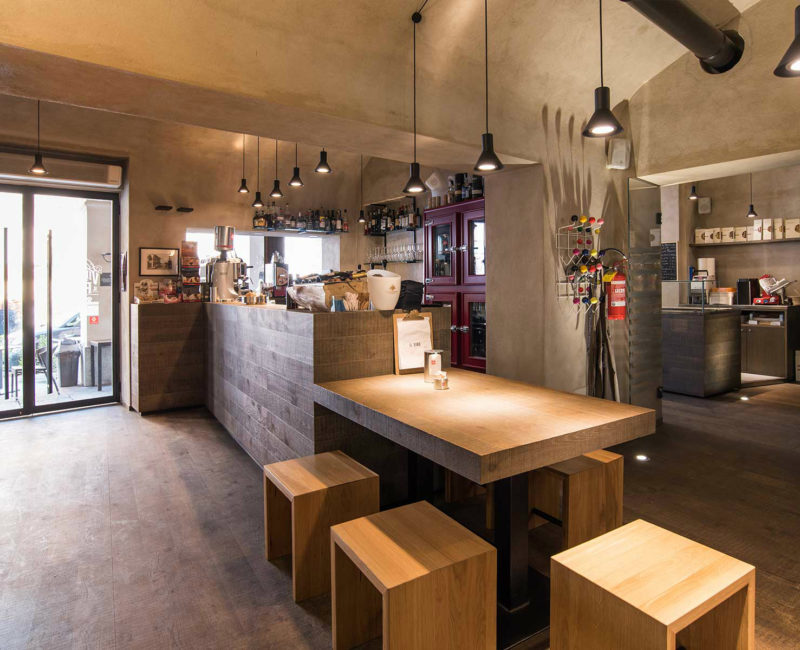 Restyling Vineria iL Roma - rinnovo locali con progettazione ed arredamento su misura made in Italy